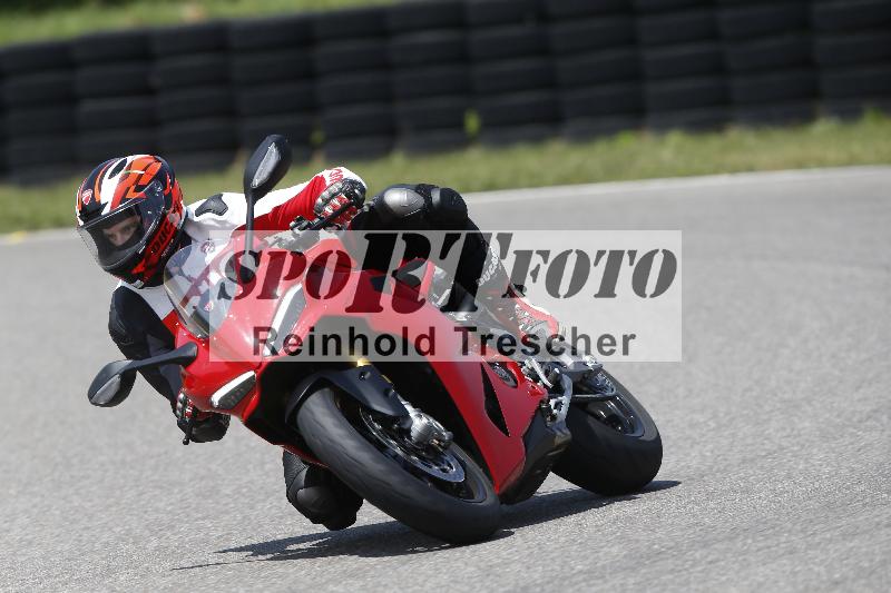 /27 12.06.2025 Ducati Schweiz Trackday Warmup  ADR/gruen-vert/ohne